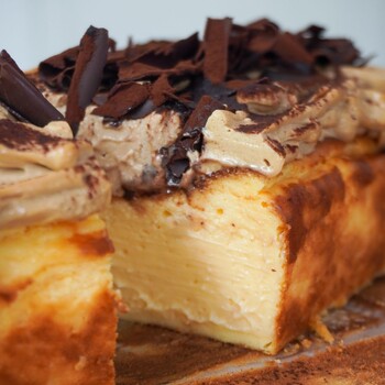 Tiramisu Burnt Cheesecake (slice)